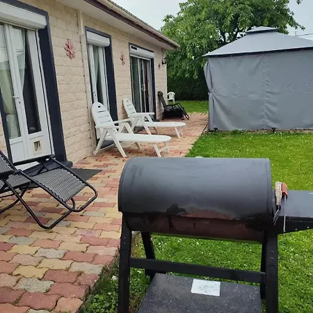 Charmante A Avec Piscine Privee Villa Saint-Martin-Longueau