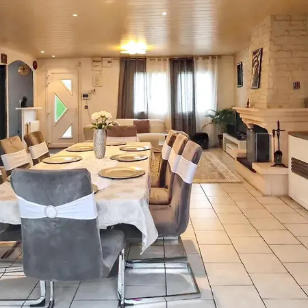 Charmante A Avec Piscine Privee Villa