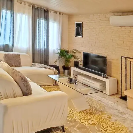 Charmante A Avec Piscine Privee Saint-Martin-Longueau